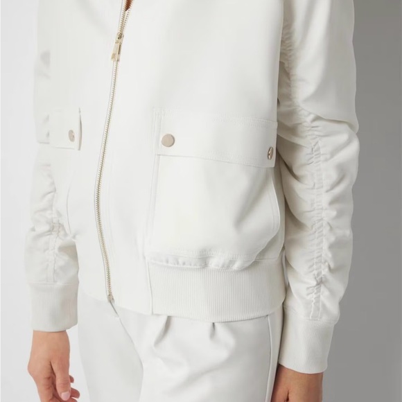 White House Black Market Cream Bomber Jacket - Picture 4 of 6